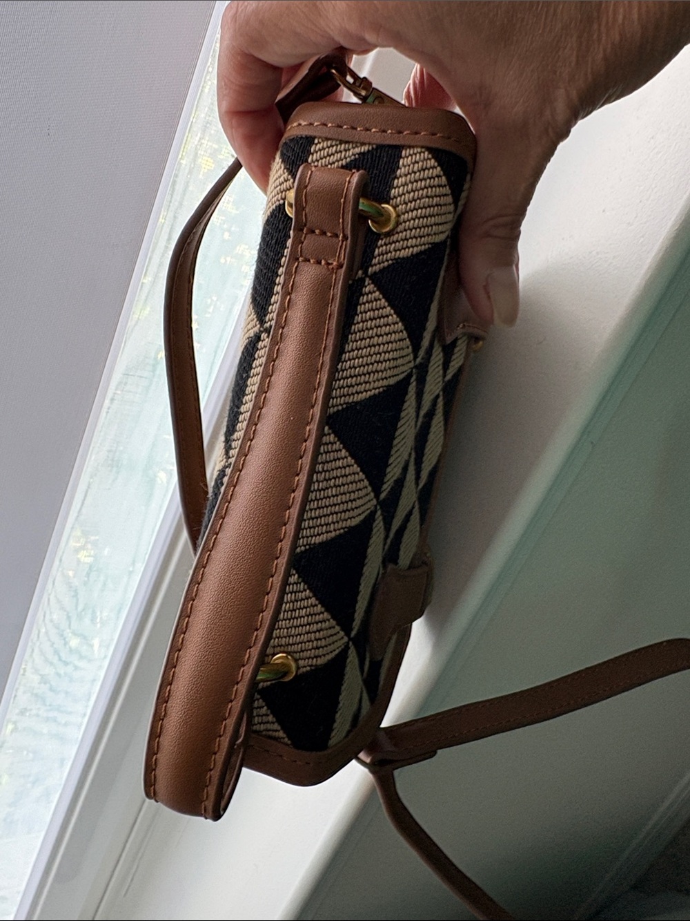 Brown Geometric Crossbody Bag with Gold Hardware - Picture 7 of 8